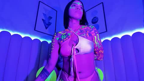 Snapshot of venus__miller chatting on 15, 9, 2025 venus__miller online show from 15, 9, 2025