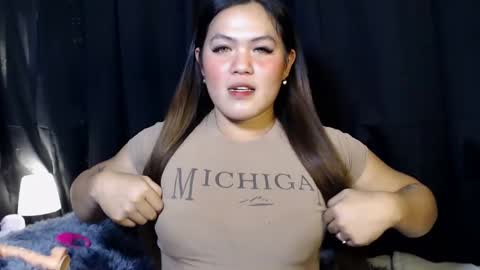 I am Colly Your mystery girl online show from 9, 10, 2025