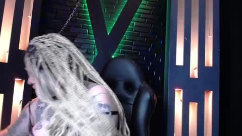 Snapshot of venus_rock chatting on 30, 4, 2026 Venus Ink online show from 30, 4, 2026