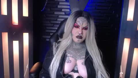 Snapshot of venus_rock chatting on 4, 5, 2026 Venus Ink online show from 4, 5, 2026
