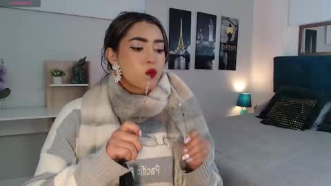 Mia online show from 6, 10, 2025