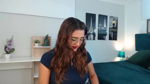 Mia online show from 16, 10, 2025