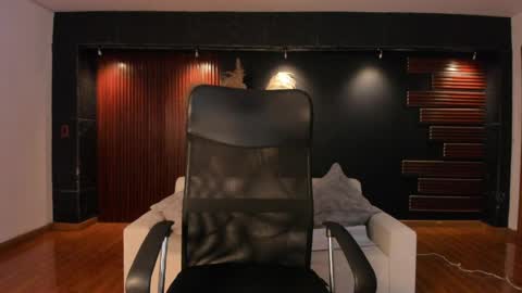 Venus Cooper Everyday From 1400 to 2200 Col Time online show from 7, 4, 2026