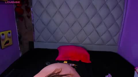 Venusowen  online show from 10, 3, 2025