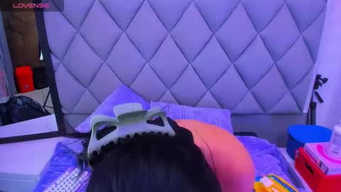 Venusowen  online show from 3, 12, 2025