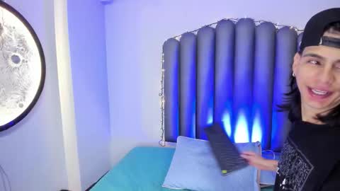 venuss09 online show from 10, 11, 2025