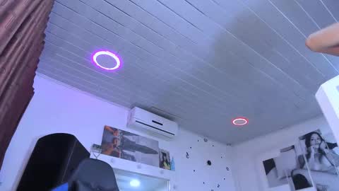 Snapshot of venuzconor chatting on 23, 2, 2025 ---Venuz--- online show from 23, 2, 2025