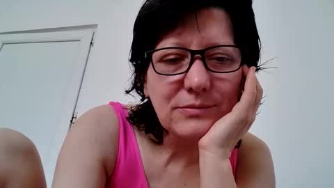 Vera online show from 8, 4, 2026