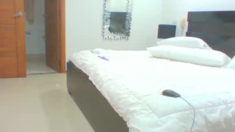 Snapshot of vergagolosa22 chatting on 9, 10, 2025 vergagolosa22 online show from 9, 10, 2025