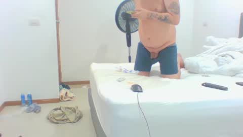 Snapshot of vergagolosa22 chatting on 31, 10, 2025 vergagolosa22 online show from 31, 10, 2025