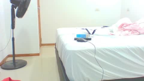 Snapshot of vergagolosa22 chatting on 16, 11, 2025 vergagolosa22 online show from 16, 11, 2025