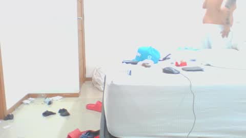 Snapshot of vergagolosa22 chatting on 21, 12, 2025 vergagolosa22 online show from 21, 12, 2025