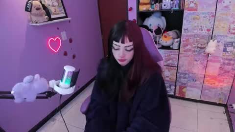     online show from 14, 10, 2025