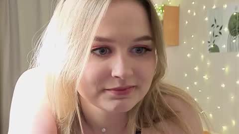 Snapshot of verocat chatting on 16, 12, 2025 Veronica online show from 16, 12, 2025