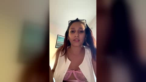 Snapshot of veronica923493 chatting on 28, 5, 2026 veronica923493 online show from 28, 5, 2026