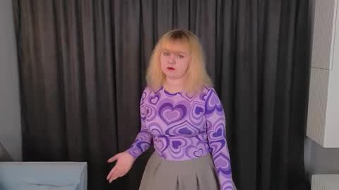Snapshot of veronica_christensen chatting on 8, 10, 2025 Maria online show from 8, 10, 2025