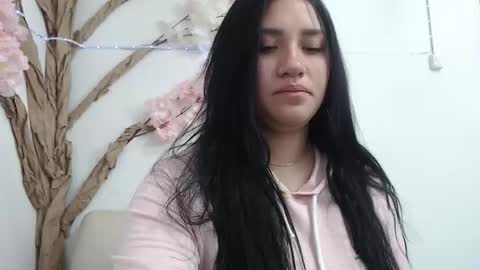 Snapshot of veronica_lewis_ chatting on 24, 11, 2025 online show from 24, 11, 2025