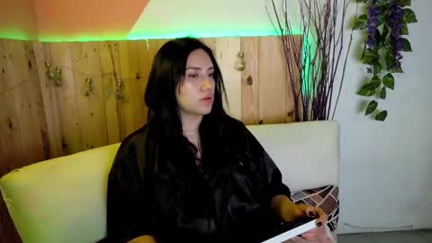 Snapshot of veronica_lewis_ chatting on 16, 12, 2025 online show from 16, 12, 2025