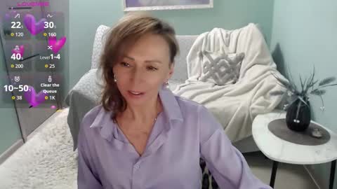 Snapshot of veronicagilbert chatting on 13, 10, 2025 Helen online show from 13, 10, 2025