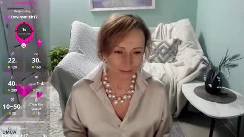 Snapshot of veronicagilbert chatting on 28, 10, 2025 Helen online show from 28, 10, 2025