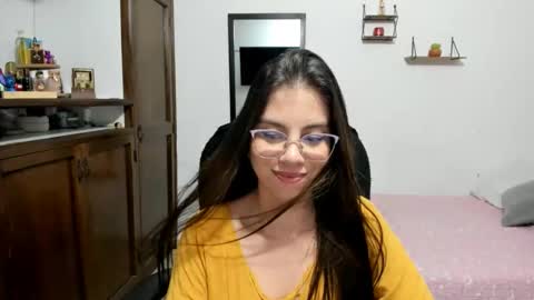 Snapshot of veronicamiller22 chatting on 28, 5, 2026 Veronica Miller online show from 28, 5, 2026