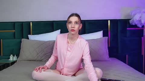 Snapshot of veronicavance chatting on 26, 11, 2025 Veronica online show from 26, 11, 2025