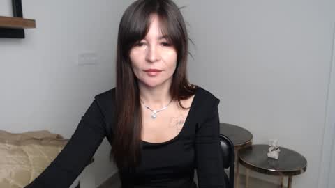 Snapshot of veronik_shy chatting on 25, 11, 2025 veronik_shy online show from 25, 11, 2025