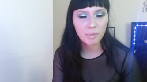 Snapshot of veronika_blak chatting on 15, 11, 2025 Miss Veronika Blak online show from 15, 11, 2025