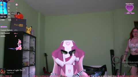 Veronika von Kleist online show from 13, 11, 2025