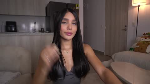  V A L  help me reach 100likes online show from 3, 11, 2025