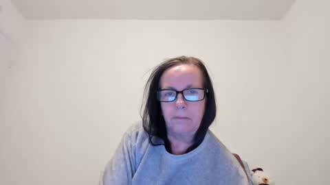 verysassypeachgoddess online show from 14, 1, 2026