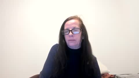 verysassypeachgoddess online show from 4, 2, 2026