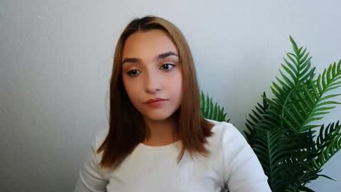 Snapshot of veryveryshygirl chatting on 20, 9, 2025 Ana online show from 20, 9, 2025