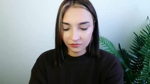 Snapshot of veryveryshygirl chatting on 9, 10, 2025 Ana online show from 9, 10, 2025