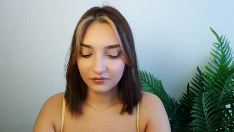 Snapshot of veryveryshygirl chatting on 27, 10, 2025 Ana online show from 27, 10, 2025