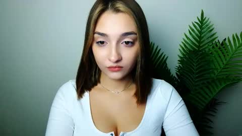 Snapshot of veryveryshygirl chatting on 9, 11, 2025 Ana online show from 9, 11, 2025