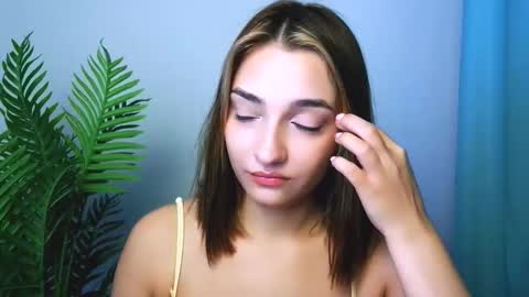 Snapshot of veryveryshygirl chatting on 15, 11, 2025 Ana online show from 15, 11, 2025