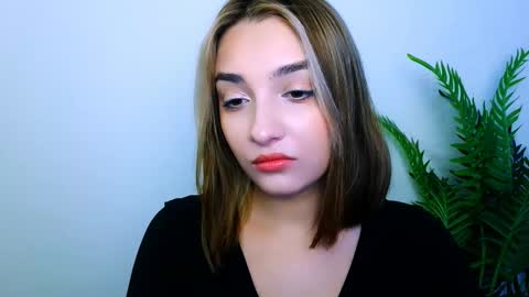 Snapshot of veryveryshygirl chatting on 23, 12, 2025 Ana online show from 23, 12, 2025