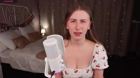 Snapshot of vespera_celeste chatting on 6, 11, 2025 Celeste online show from 6, 11, 2025