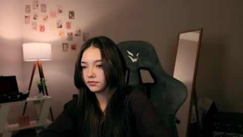 Snapshot of vexorin chatting on 29, 11, 2025 Rachel online show from 29, 11, 2025