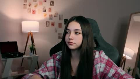 Snapshot of vexorin chatting on 4, 12, 2025 Rachel online show from 4, 12, 2025