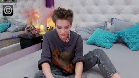 Via online show from 31, 1, 2025