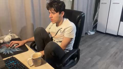 Snapshot of vialeras chatting on 6, 11, 2025 vialeras online show from 6, 11, 2025