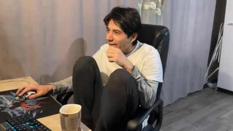 Snapshot of vialeras chatting on 2, 12, 2025 vialeras online show from 2, 12, 2025