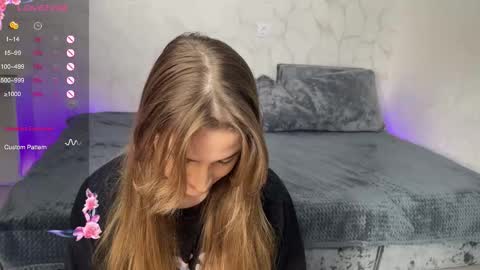 Snapshot of vibe_and_night chatting on 18, 10, 2025 Vail and Nevada online show from 18, 10, 2025