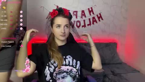 Snapshot of vibe_and_night chatting on 19, 10, 2025 Vail and Nevada online show from 19, 10, 2025