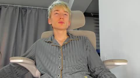 vibemygirl online show from 13, 11, 2025