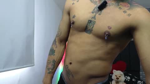 Snapshot of vicctorzc chatting on 12, 1, 2025 Victor cardenas online show from 12, 1, 2025