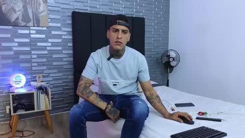 Snapshot of vicctorzc chatting on 22, 1, 2025 Victor cardenas online show from 22, 1, 2025