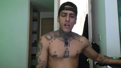 Snapshot of vicctorzc chatting on 10, 2, 2025 Victor cardenas online show from 10, 2, 2025